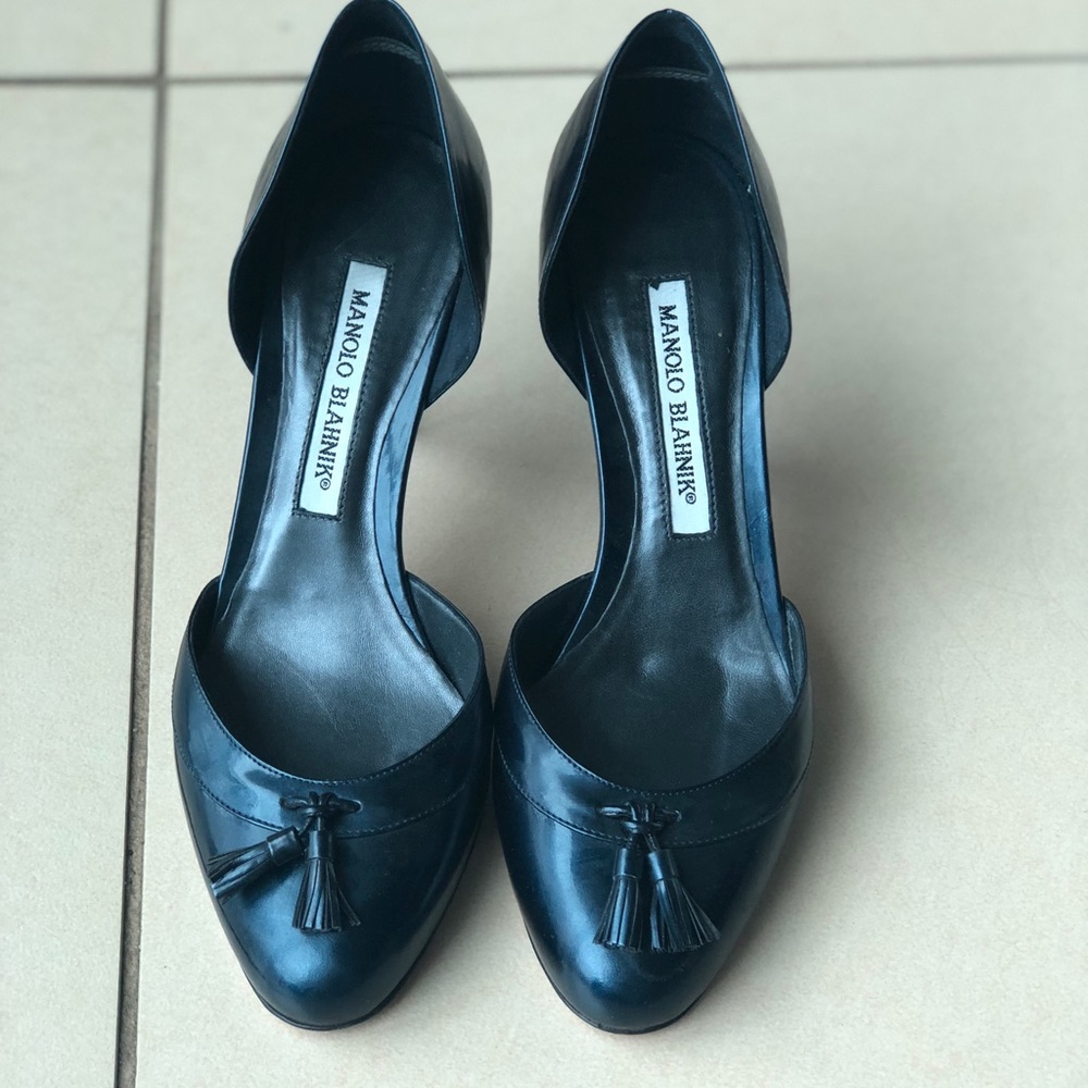 Authentic Manolo Blahnik black heels